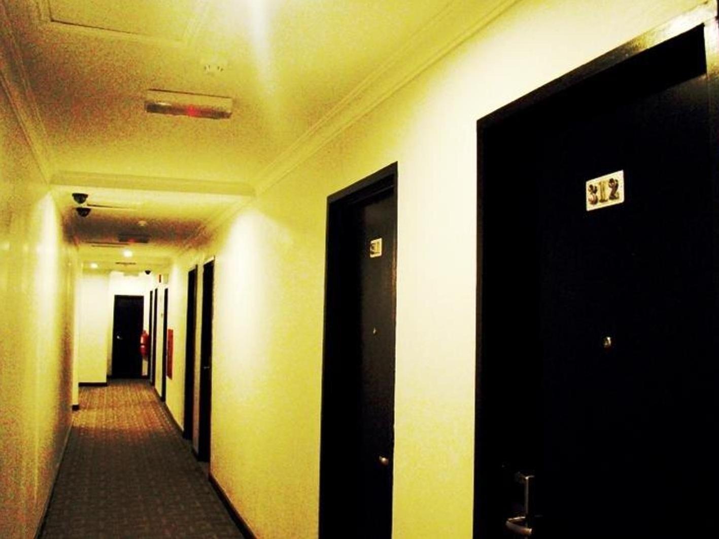 Putatan Adel Hotel מראה חיצוני תמונה
